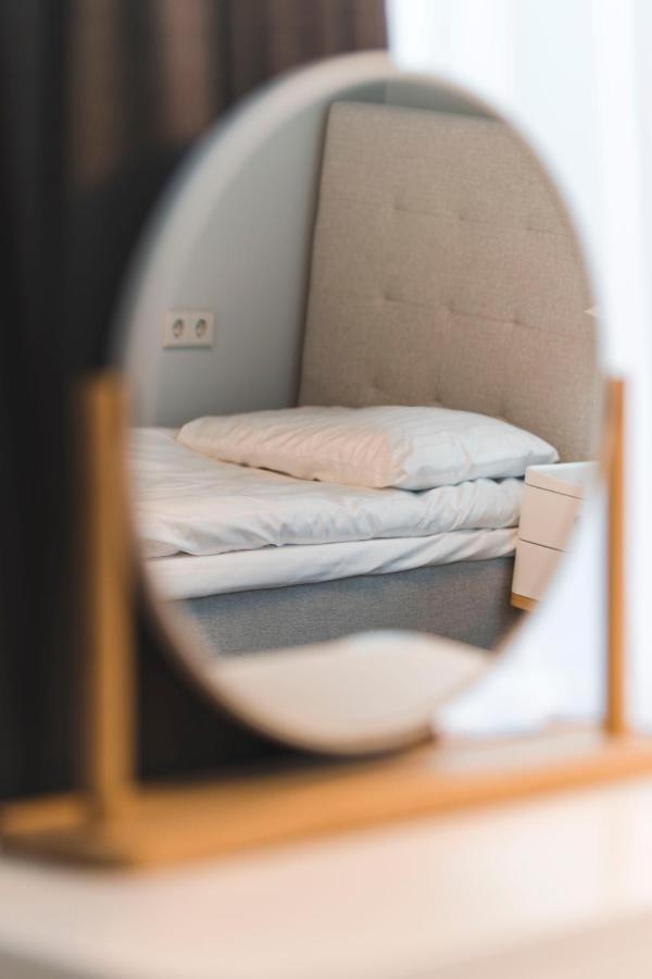 Roze Park Rooms Liepāja Exteriör bild